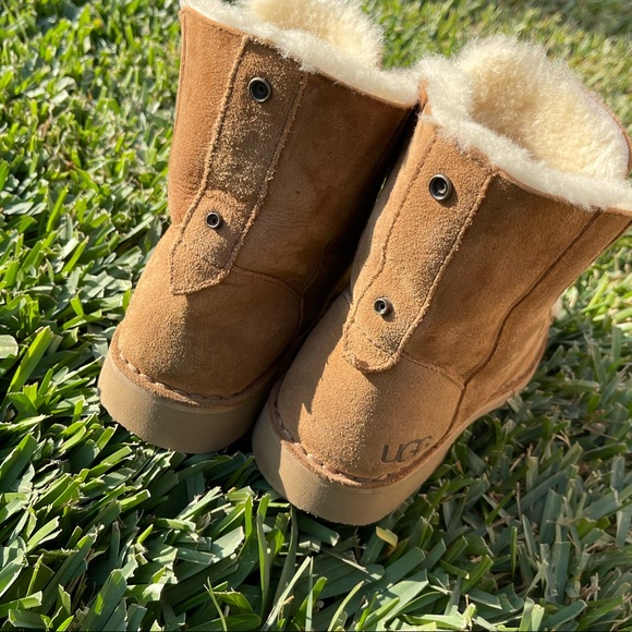 UGG🍁🍂Quincy Chestnut winter boots 6 - Picture 14 of 16